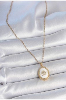 316L Çelik Gold Renk Zincir Beyaz Mineli Güneş İşlemeli Zirkon Taş Detaylı Madalyon Model Kadın Kolye
