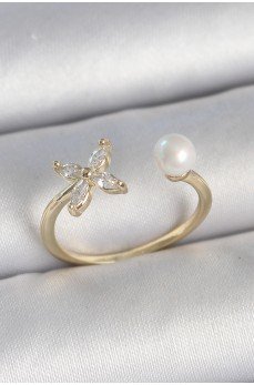 Pirinç Gold Renk Zirkon Taşlı Çiçek Model İnci Detay Ayarlanabilir Kadın Yüzük Pirinç Gold Renk Zirkon Taşlı Çiçek Model İnci Detay Ayarlanabilir Kadın Yüzük