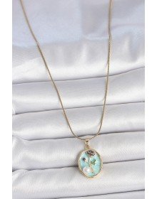 316L Çelik Gold Renk Zincir Mavi Çiçek İşlemeli İnci Detay Portre Model Kadın Kolye