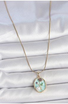316L Çelik Gold Renk Zincir Mavi Çiçek İşlemeli İnci Detay Portre Model Kadın Kolye