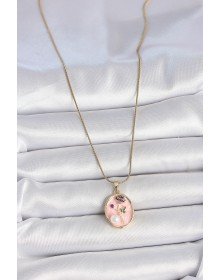 316L Çelik Gold Renk Zincir Pembe Çiçek İşlemeli İnci Detay Portre Model Kadın Kolye