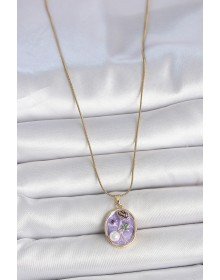 316L Çelik Gold Renk Zincir Mor Çiçek İşlemeli İnci Detay Portre Model Kadın Kolye