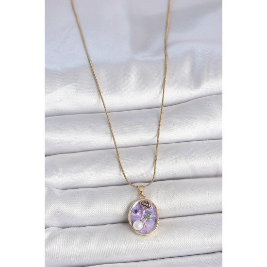 316L Çelik Gold Renk Zincir Mor Çiçek İşlemeli İnci Detay Portre Model Kadın Kolye