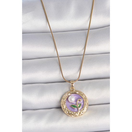 316L Çelik Gold Renk Zincir Mor Çiçek İşlemeli İnci Detay Potre Model Kadın Kolye 316L Çelik Gold Renk Zincir Mor Çiçek İşlemeli İnci Detay Potre Model Kadın Kolye
