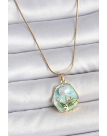 316L Çelik Gold Renk Zincir Mavi Çiçek İşlemeli İnci İşlemeli Portre Model Kadın Kolye