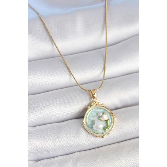 316L Çelik Gold Renk Zincir Turkuaz Mineli İncili Çiçek İşlemeli Portre Model Kadın Kolye 316L Çelik Gold Renk Zincir Turkuaz Mineli İncili Çiçek İşlemeli Portre Model Kadın Kolye