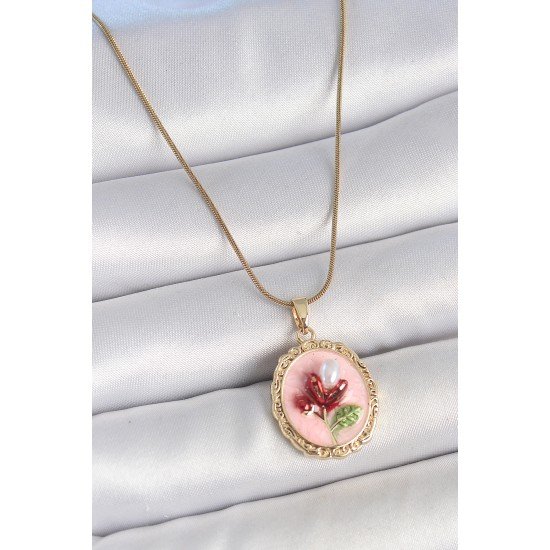 316L Çelik Gold Renk Zincir Pembe Mineli İncili Çiçek İşlemeli Portre Model Kadın Kolye