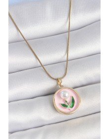 316L Çelik Gold Renk Zincir Pembe Mineli İncili Çiçek İşlemeli Portre Model Kadın Kolye