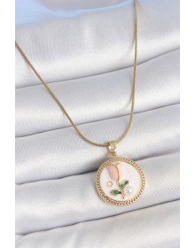 316L Çelik Gold Renk Beyaz Mineli İncili Çiçek İşlemeli Portre Model Kadın Kolye