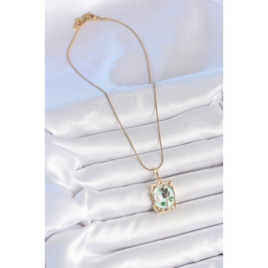 316L Çelik Gold Renk Zincir Mavi Mineli Çiçek İşlemeli İnci Detay Portre Model Kadın Kolye