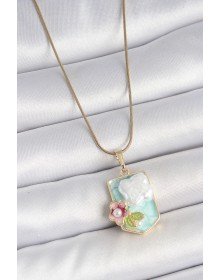 316L Çelik Gold Renk Zincir Mavi Mineli İncili Çiçek İşlemeli Portre Model Kadın Kolye