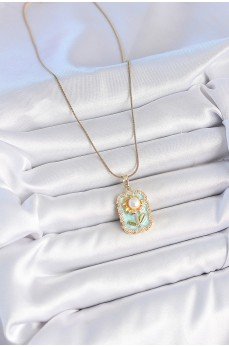 316L Çelik Gold Renk Zincir Mavi Mineli İncili Papatya İşlemeli Portre Model Kadın Kolye