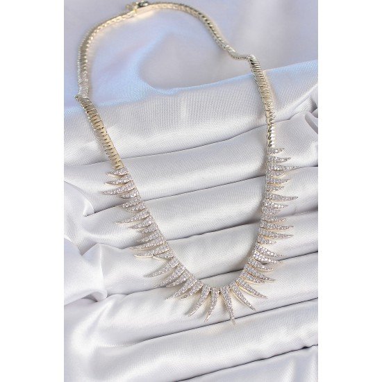 Pirinç Gold Renk Zirkon Taşlı Sivri Model VIP Seri Kadın Kolye Pirinç Gold Renk Zirkon Taşlı Sivri Model VIP Seri Kadın Kolye