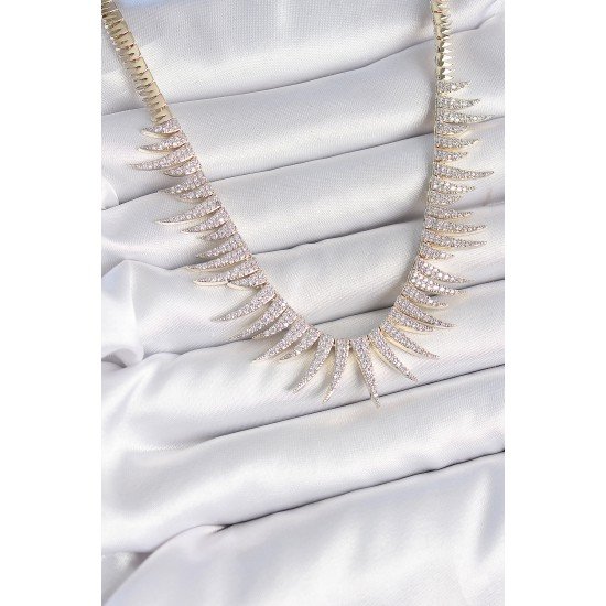 Pirinç Gold Renk Zirkon Taşlı Sivri Model VIP Seri Kadın Kolye Pirinç Gold Renk Zirkon Taşlı Sivri Model VIP Seri Kadın Kolye