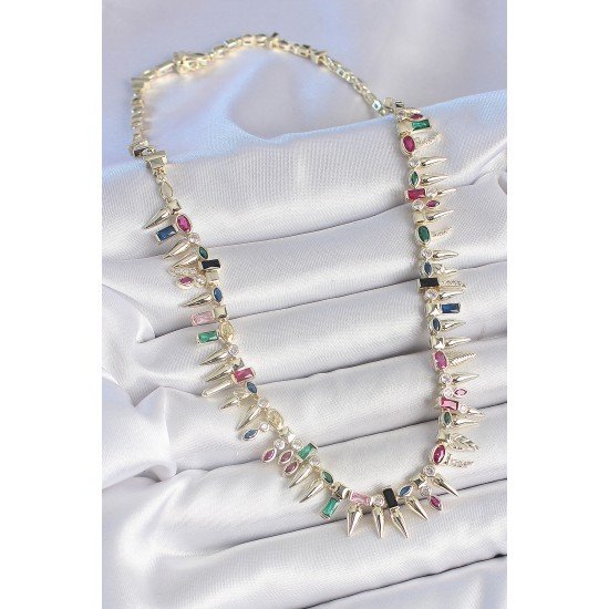 Pirinç Gold Renk Zirkon Taşlı Diken Model VIP Seri Kadın Kolye Pirinç Gold Renk Zirkon Taşlı Diken Model VIP Seri Kadın Kolye