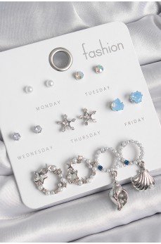 Pirinç Gümüş Renk İncli Zirkon Taşlı Halka Figür Yıldız Detay 7 Çift Kadın Küpe Seti Pirinç Gümüş Renk İncli Zirkon Taşlı Halka Figür Yıldız Detay 7 Çift Kadın Küpe Seti