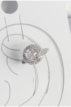 Pirinç Gümüş Renk Zirkon Taşlı Kadın Kıkırdak Model Küpe