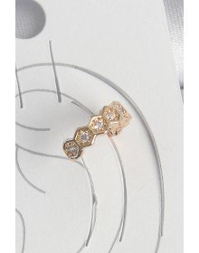 Pirinç Gold Renk Zirkon Taşlı Bal Peteği Model Kadın Kıkırdak Küpe