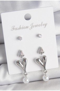 Pirinç Gümüş Renk Zirkon Taşlı Sallantılı Kalp Model 3 Çift Kadın Küpe Seti