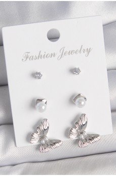 Pirinç Gümüş Renk Zirkon Taşlı İnci Detaylı Kelebek Model 3 Çift Kadın Küpe Seti