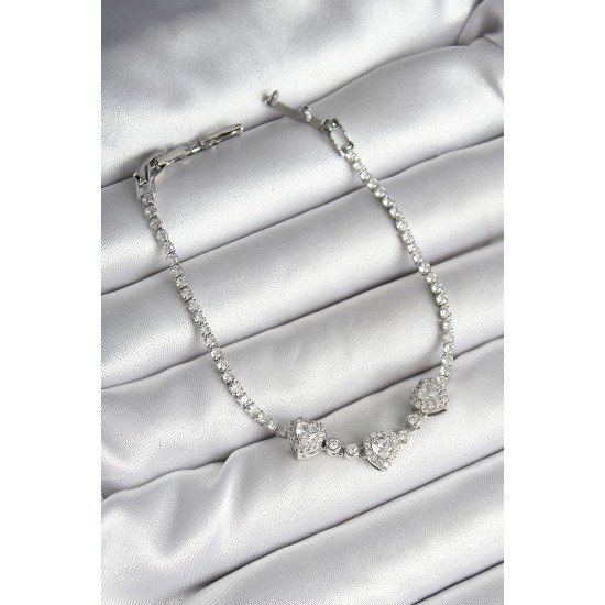 Pirinç Sıralı Kalp Figürlü Zirkon Taşlı Gümüş Renk Kadın Bileklik