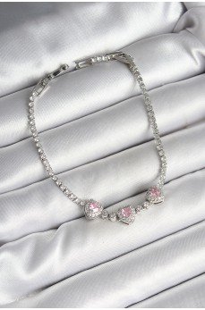 Pirinç Sıralı Pembe Kalp Figürlü Zirkon Taşlı Gümüş Renk Kadın Bileklik Pirinç Sıralı Pembe Kalp Figürlü Zirkon Taşlı Gümüş Renk Kadın Bileklik