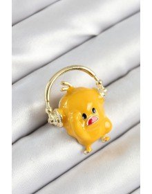 3D Kulaklıklı Sarı Civciv Figürlü Gold Renk Kadın Broş