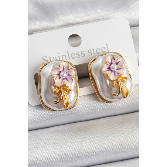 Pirinç Beyaz Mineli İnci Detaylı Çiçek Figürlü Sanatsal Portre Model Gold Renk Kadın Küpe