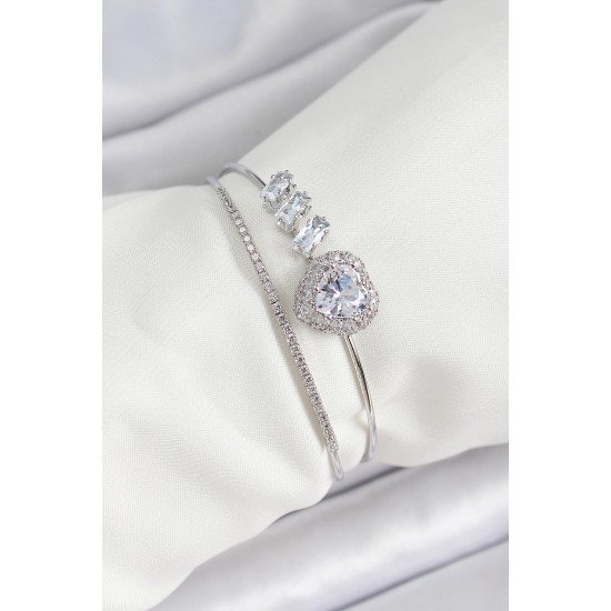 Pirinç Gümüş Renk Kalpli Zirkon Taşlı Kadın Bileklik Pirinç Gümüş Renk Kalpli Zirkon Taşlı Kadın Bileklik