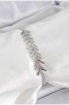 Pirinç Gümüş Renk Zirkon Taşlı Balık Sırtı Kadın Bileklik