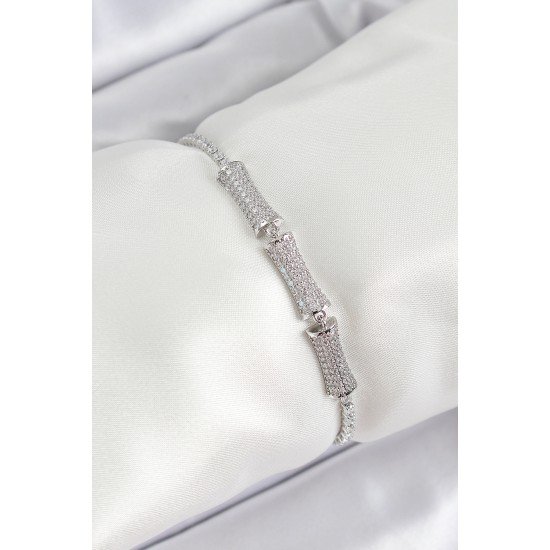 Pirinç Gümüş Renk Zirkon Taşlı Kemik Model Kadın Bileklik