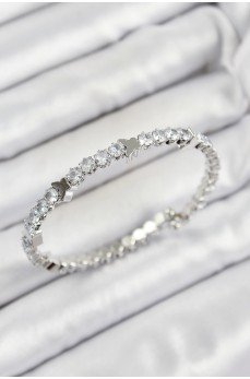 Pirinç Zirkon Taşlı Kalp Model Gümüş Renk Yaylı Kadın Bileklik Pirinç Zirkon Taşlı Kalp Model Gümüş Renk Yaylı Kadın Bileklik