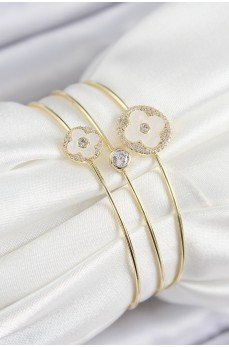 Pirinç Zirkon Taşlı Yonca Model Gold Renk Vip 3'lü Kadın Bileklik