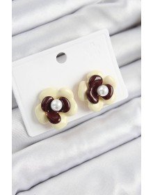 İnci Detaylı Krem Kahverengi Renk Papatya Model Kadın Küpe