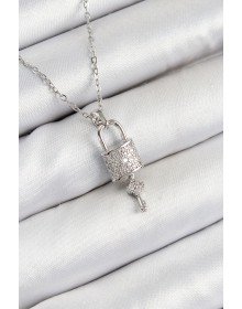 316L Çelik Zirkon Taşlı Kilit Ve Sallantılı Anahtar Model Gümüş Renk Kadın Kolye