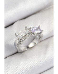 Pirinç Zirkon Taşlı Dikdörtgen Model Gümüş Renk Kadın Yüzük