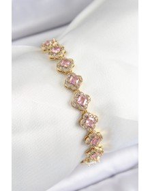 Pirinç Zirkon Taşlı Pembe Yonca Baget Model Gold Renk VIP Seri Kadın Bileklik