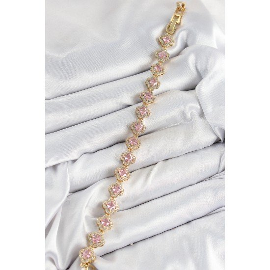 Pirinç Zirkon Taşlı Pembe Yonca Baget Model Gold Renk VIP Seri Kadın Bileklik Pirinç Zirkon Taşlı Pembe Yonca Baget Model Gold Renk VIP Seri Kadın Bileklik