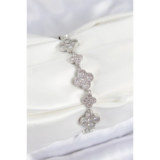 Pirinç Zirkon Taşlı Yonca Model Gümüş Renk VIP Seri Kadın Bileklik