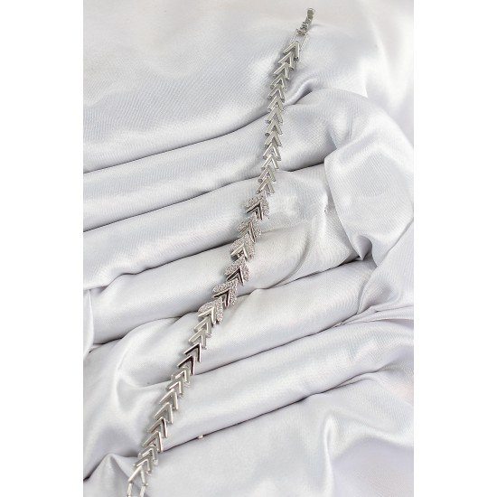 Pirinç Zirkon Taşlı Sıralı Ok Model Gümüş Renk Kadın Bileklik