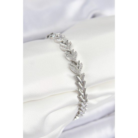 Pirinç Zirkon Taşlı Sıralı Ok Model Gümüş Renk Kadın Bileklik