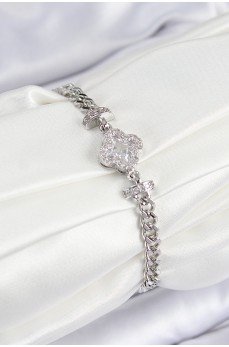 Pirinç Zirkon Taşlı Yonca Model Gümüş Renk Kadın Bileklik