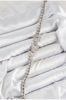 Pirinç Zirkon Taşlı Kelebek Model Gümüş Renk Kadın Bileklik Pirinç Zirkon Taşlı Kelebek Model Gümüş Renk Kadın Bileklik