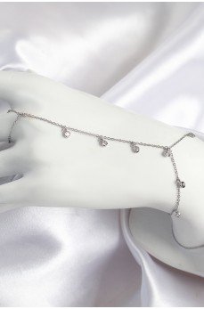 Pirinç Zirkon Taşlı Sallantılı Model Gümüş Renk Kadın Şahmeran Pirinç Zirkon Taşlı Sallantılı Model Gümüş Renk Kadın Şahmeran