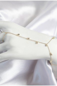 Pirinç Zirkon Taşlı Sallantılı Model Gold Renk Kadın Şahmeran Pirinç Zirkon Taşlı Sallantılı Model Gold Renk Kadın Şahmeran