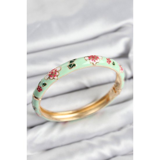 Mineli Pirinç Su Yeşili Çiçek Motifli Gold Kadın Kelepçe