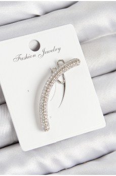 Pirinç Zirkon Taşlı Model Gümüş Renk Sağ Kıkırdak Küpe Pirinç Zirkon Taşlı Model Gümüş Renk Sağ Kıkırdak Küpe