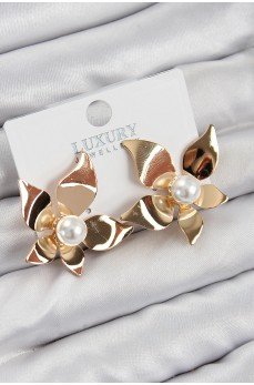 Pirinç İnci Detaylı Çiçek Model Gold Renk Kadın Küpe Pirinç İnci Detaylı Çiçek Model Gold Renk Kadın Küpe