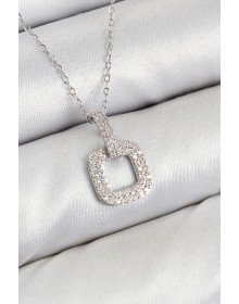 Pirinç Zirkon Taşlı Kare Model Gümüş Renk Kadın Kolye