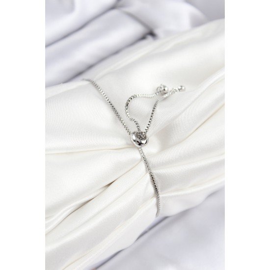 Pirinç Zirkon Taşlı Kelebek Model Gümüş Renk Asansörlü Kadın Bileklik Pirinç Zirkon Taşlı Kelebek Model Gümüş Renk Asansörlü Kadın Bileklik